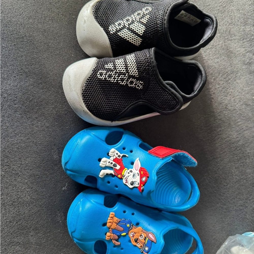 Adidas Kids Black and White Sneakers 5c